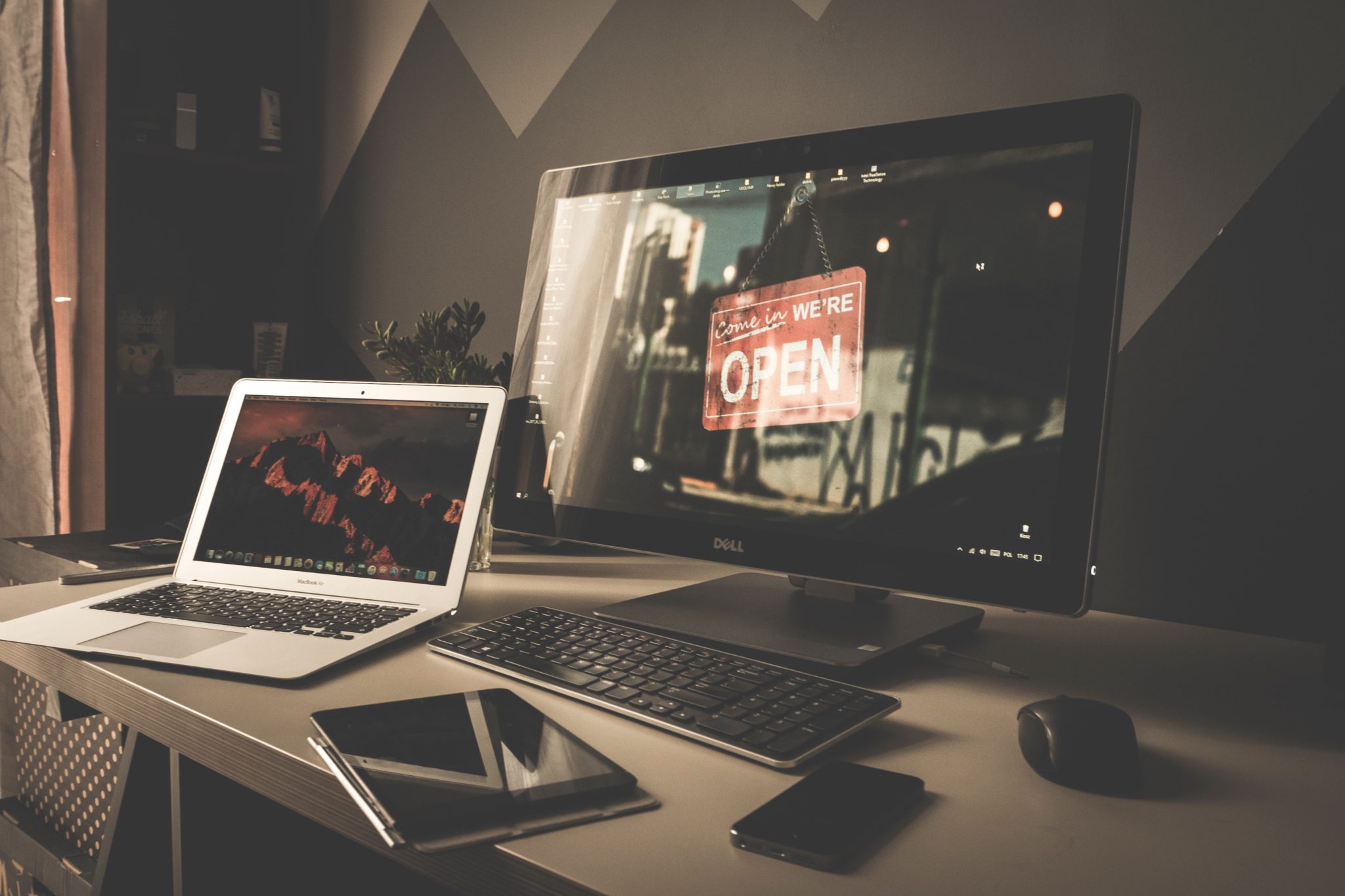 The Role of Reviews in Restaurant Marketing