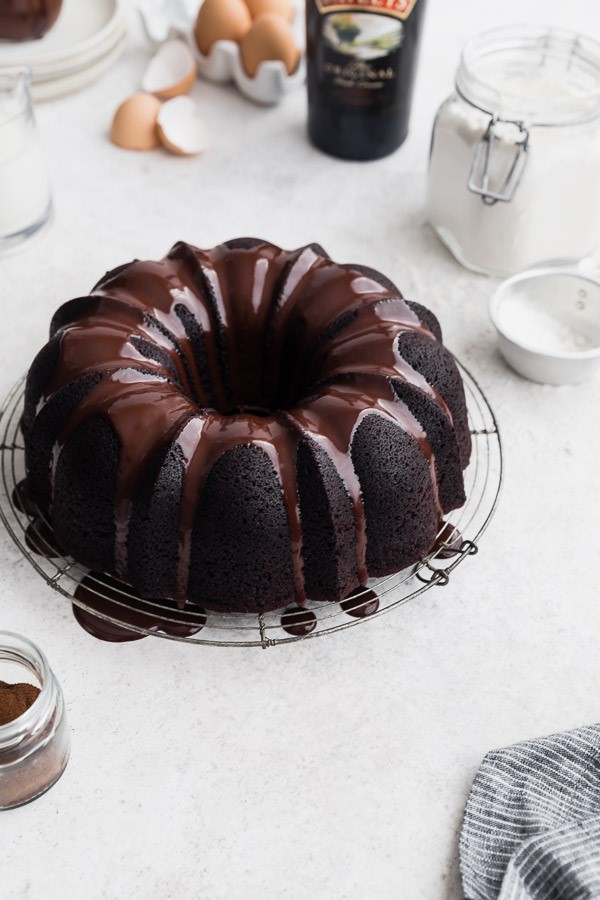 Me:Mo Bakes…Bailey’s Dark Chocolate Bundt Cake
